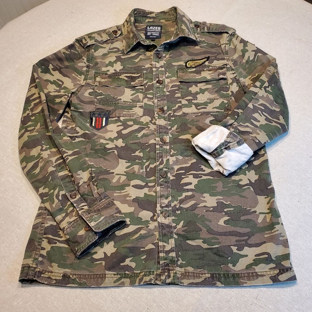 Lazer Camouflage Button Up Shirt Size S